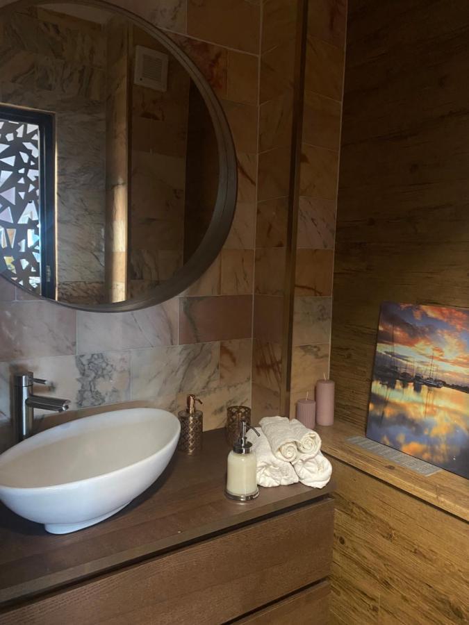 Victoriei Deluxe Suites Bukarest Kültér fotó